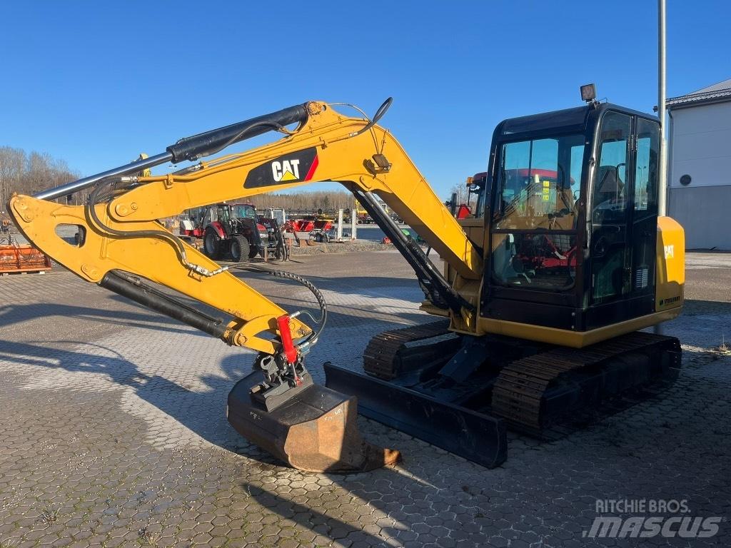 CAT 305.5 E2 小型挖土機/掘鑿機<7t(小型挖掘機)