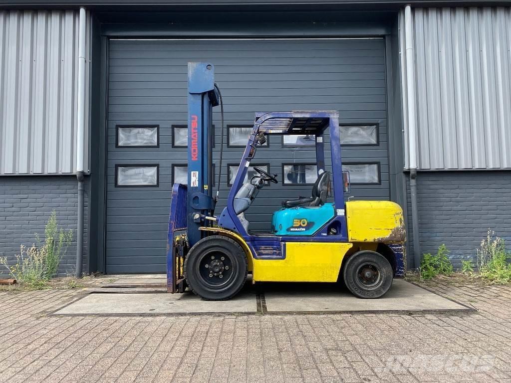 Komatsu FD30T-14 柴油卡車
