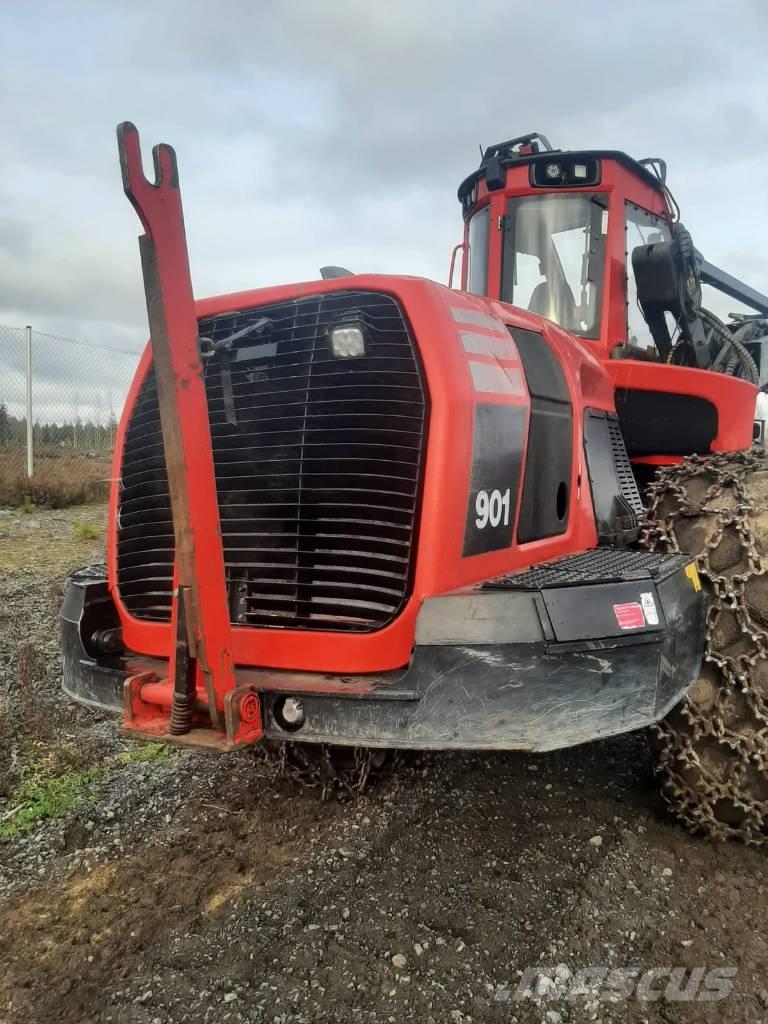 Komatsu 901 收穫機