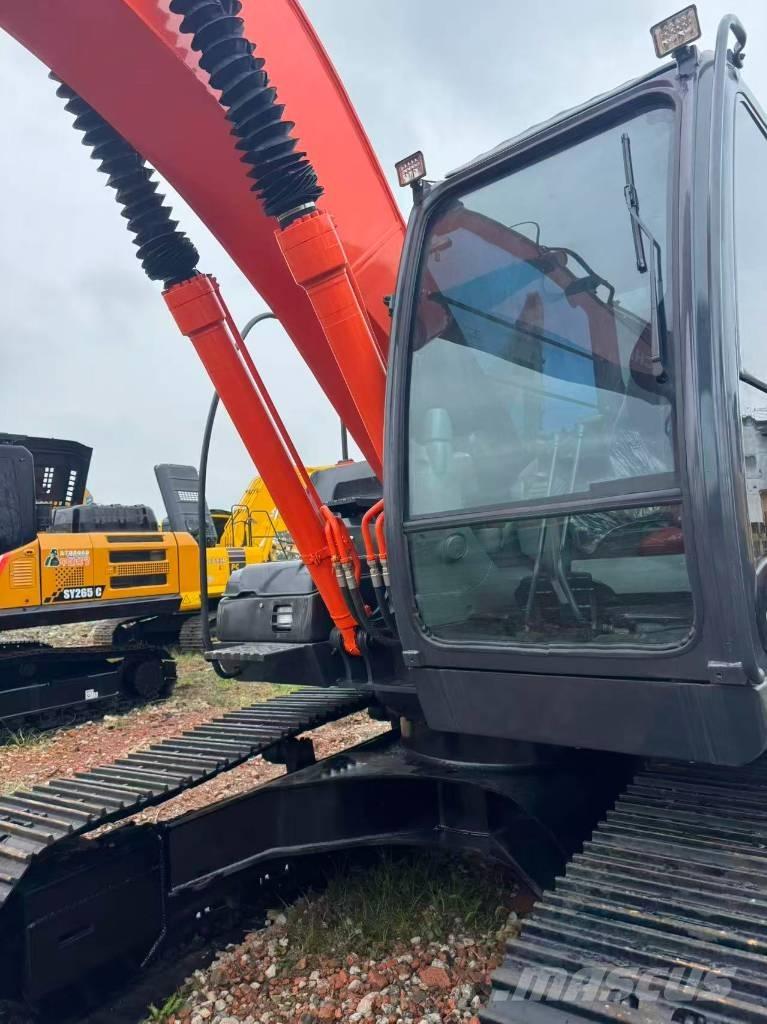 Hitachi ZX 200 履帶式 挖土機/掘鑿機/挖掘機