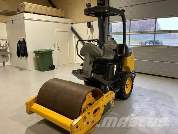 Volvo SD 25 單輪滾壓機