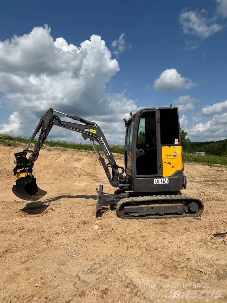 Volvo ECR 25 D 小型挖土機/掘鑿機<7t(小型挖掘機)