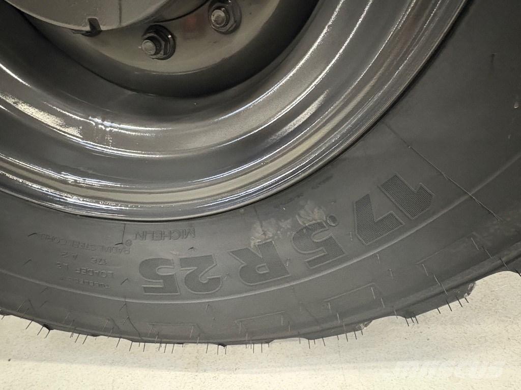 CASE 421 G 輪胎式裝載機