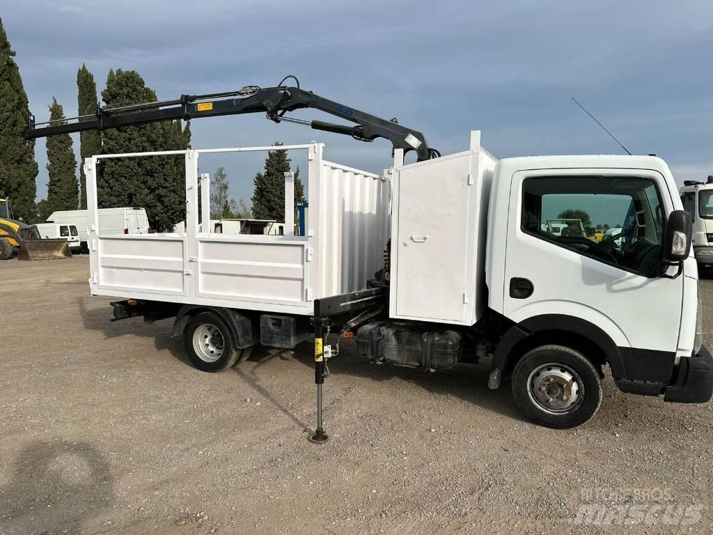 Nissan NT 400 起重機卡車