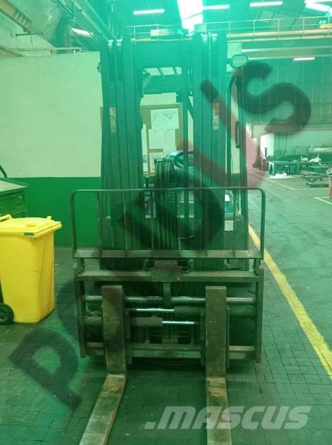 Doosan B22 電動堆高機