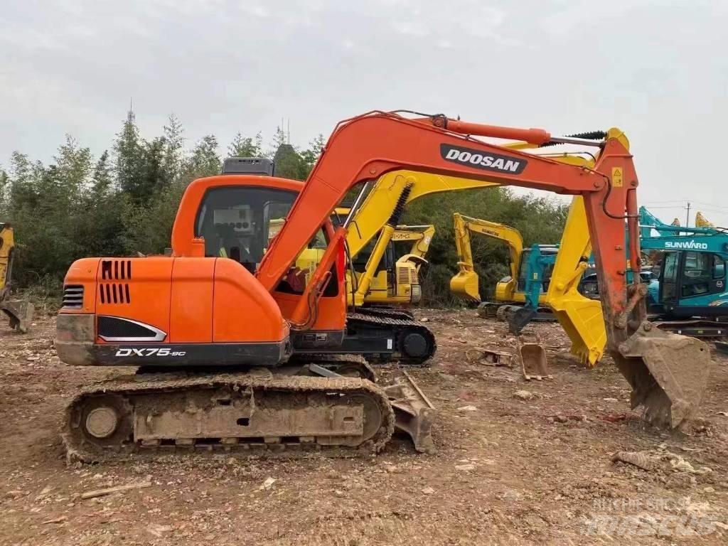 Doosan DX 75 履帶式 挖土機/掘鑿機/挖掘機