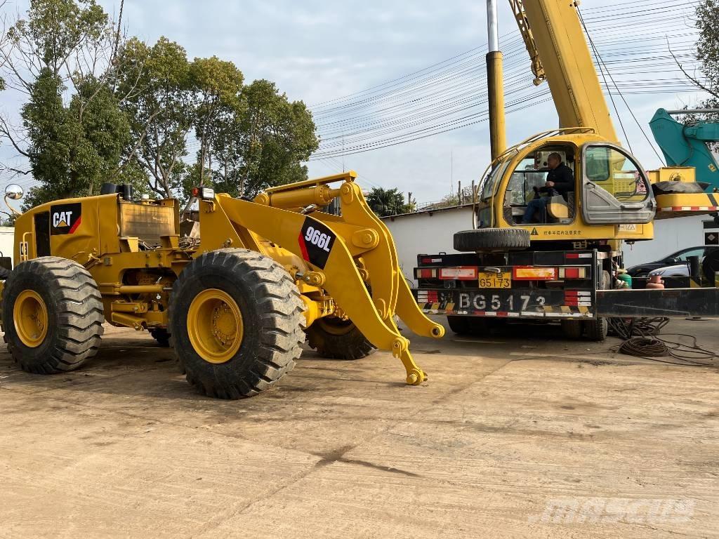 CAT 966 輪胎式裝載機