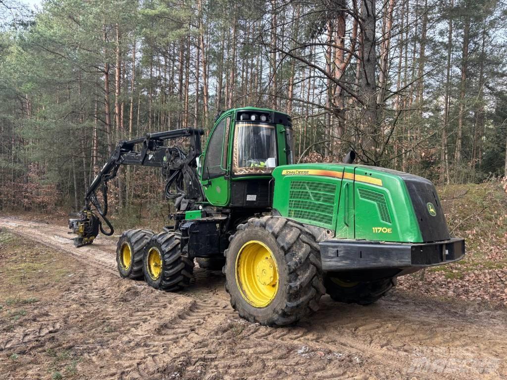John Deere 1170 E 收穫機