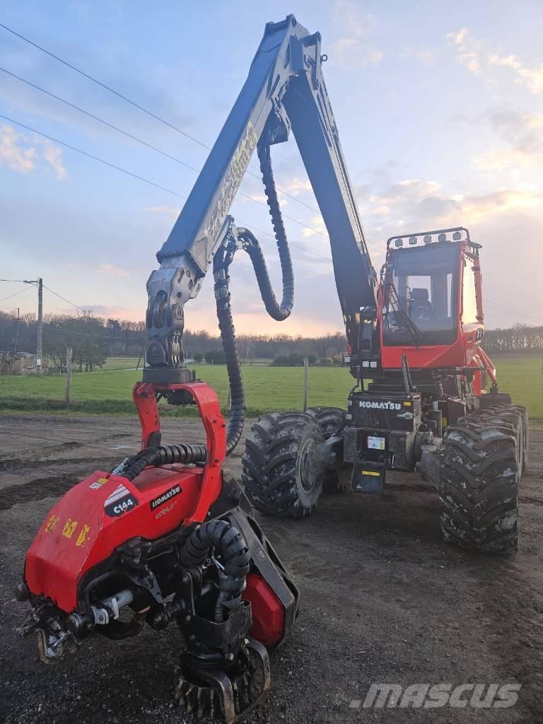 Komatsu 931 XC 收穫機