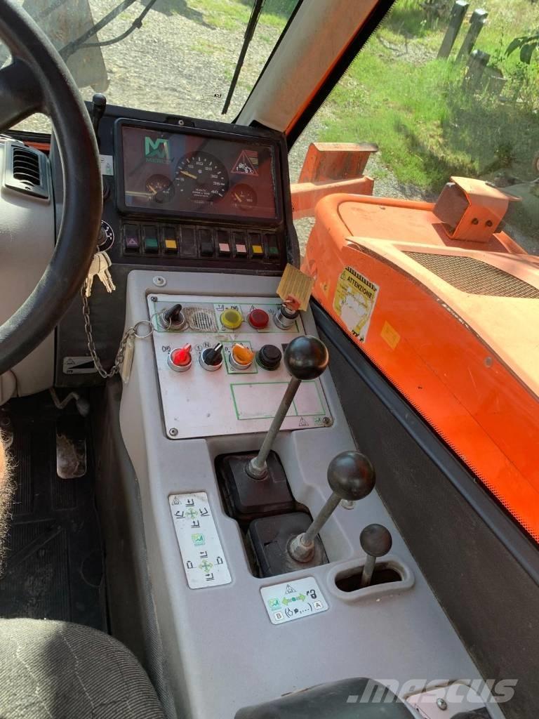 Merlo P 38.13 伸縮臂操作車