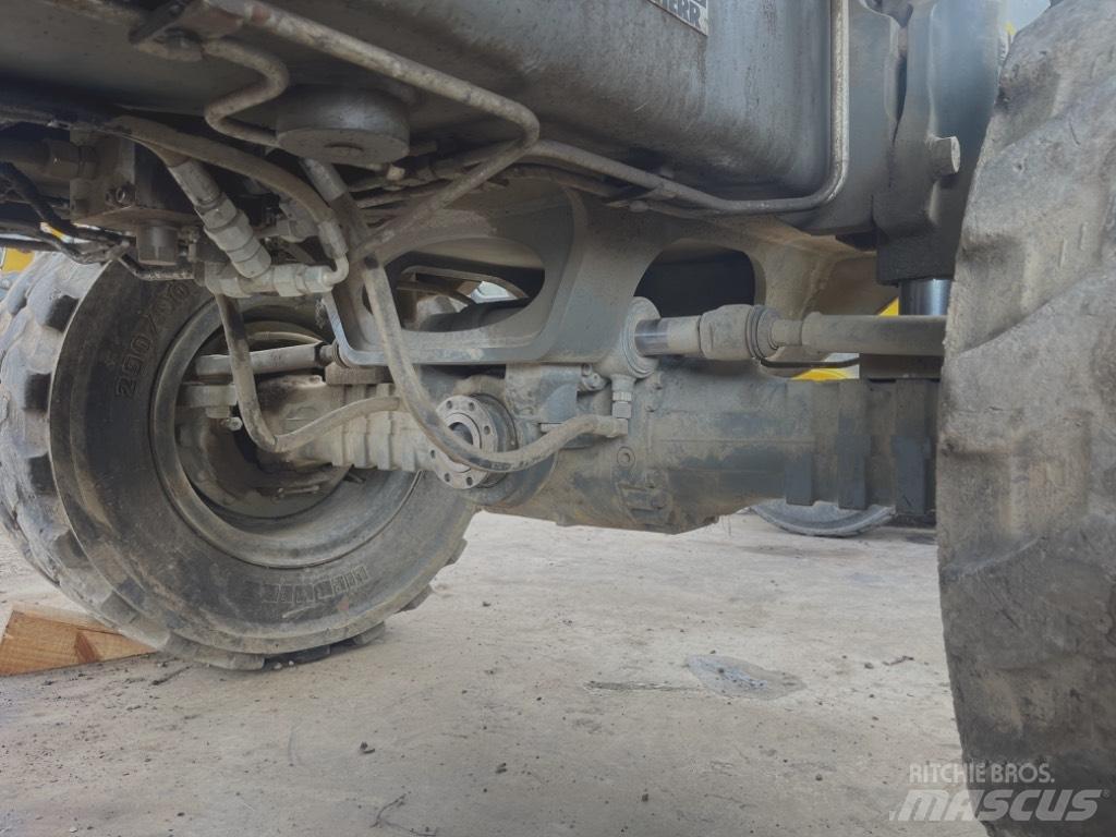 Liebherr A 910 Comp 軸