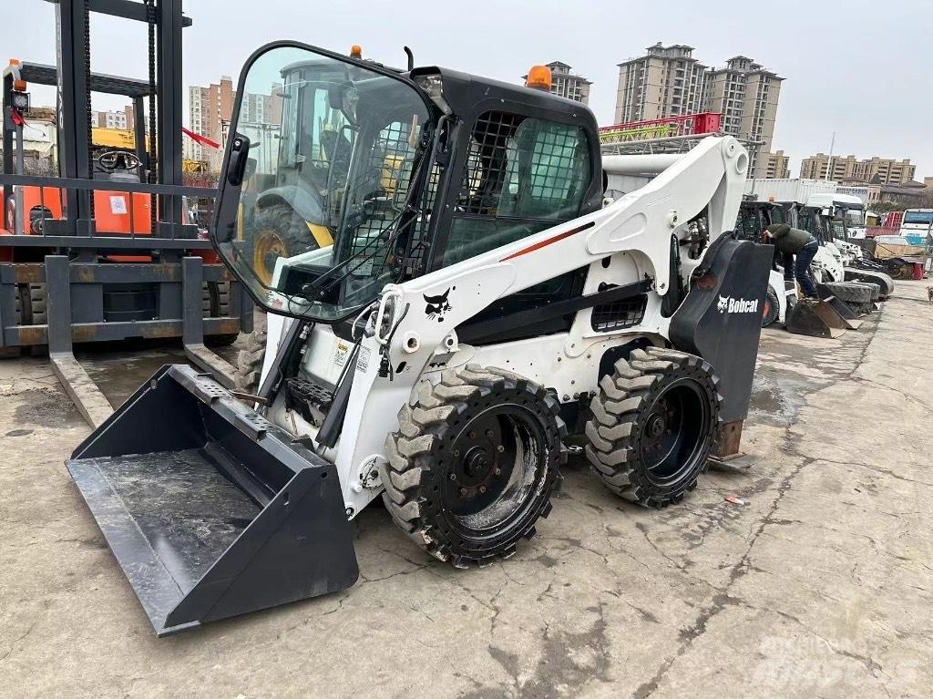 Bobcat S 750 滑移轉向裝載機