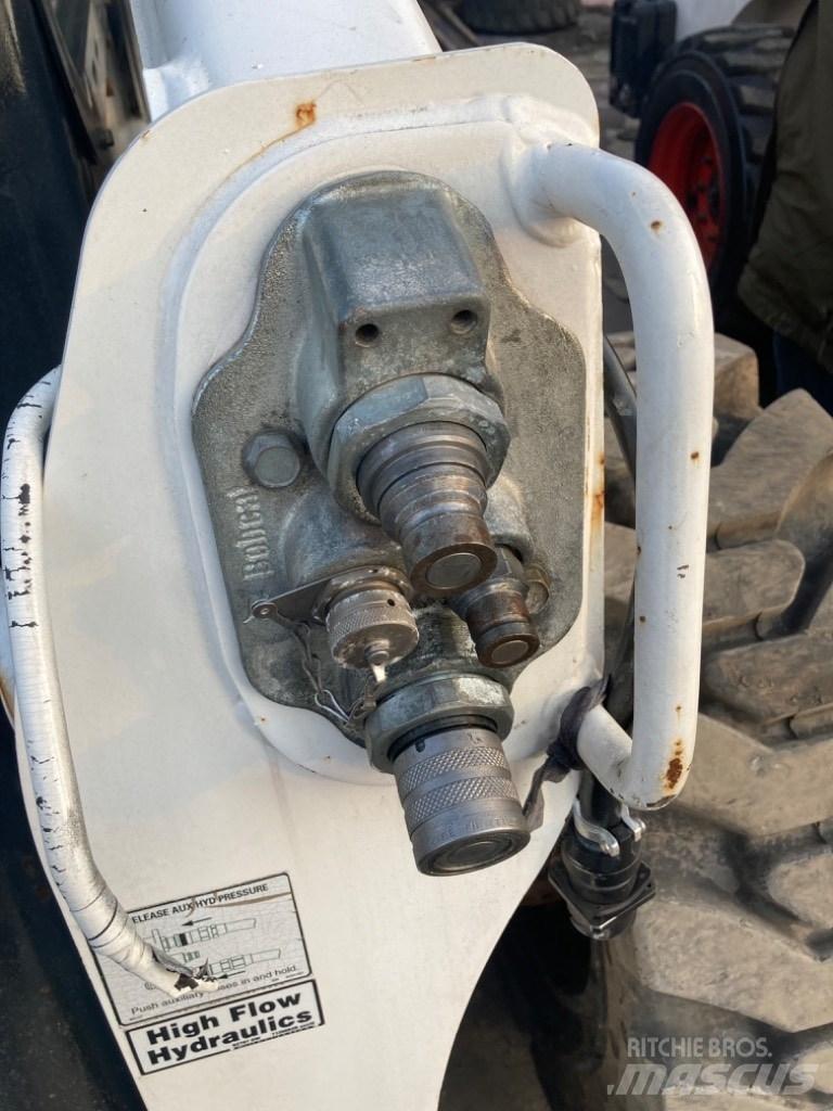 Bobcat S 750 滑移轉向裝載機