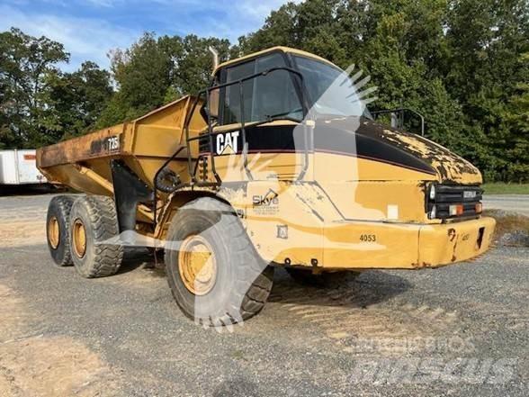CAT 725 鉸接式起吊車