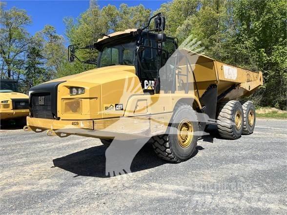 CAT 730 鉸接式起吊車