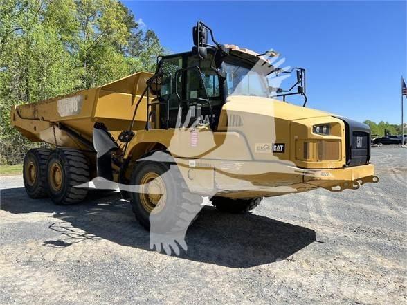 CAT 730 鉸接式起吊車