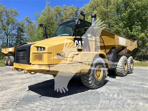 CAT 730C2 鉸接式起吊車
