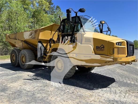 CAT 730C2 鉸接式起吊車