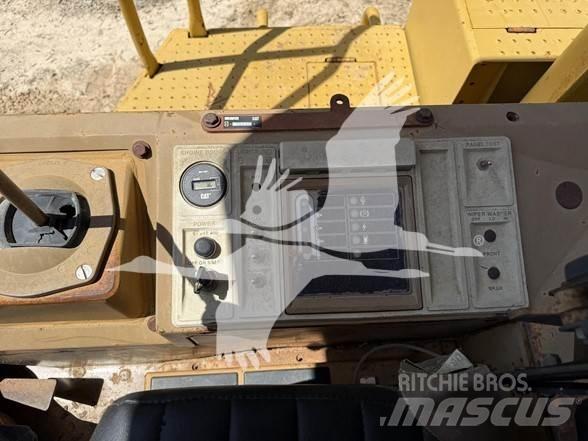 CAT 815B 單輪滾壓機