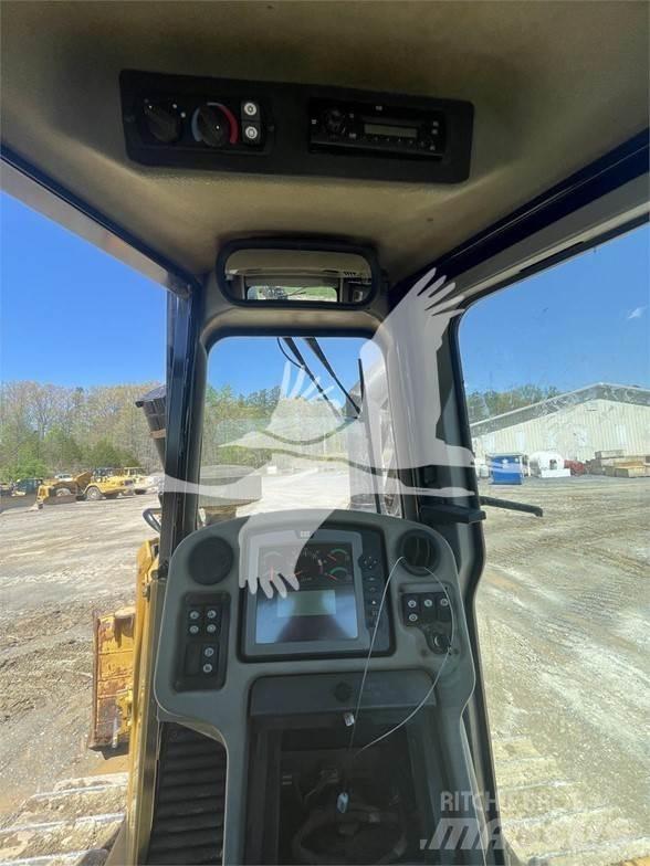 CAT D6T XL 履帶推土機