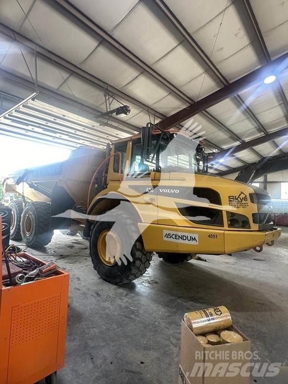 Volvo A25G 鉸接式起吊車