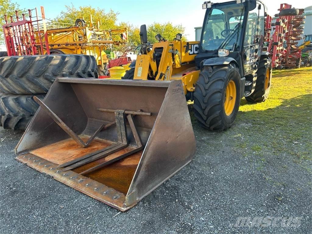 JCB 541-70 AGRIPRO 伸縮臂高空作業車