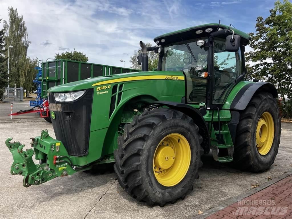 John Deere 8335R 曳引機