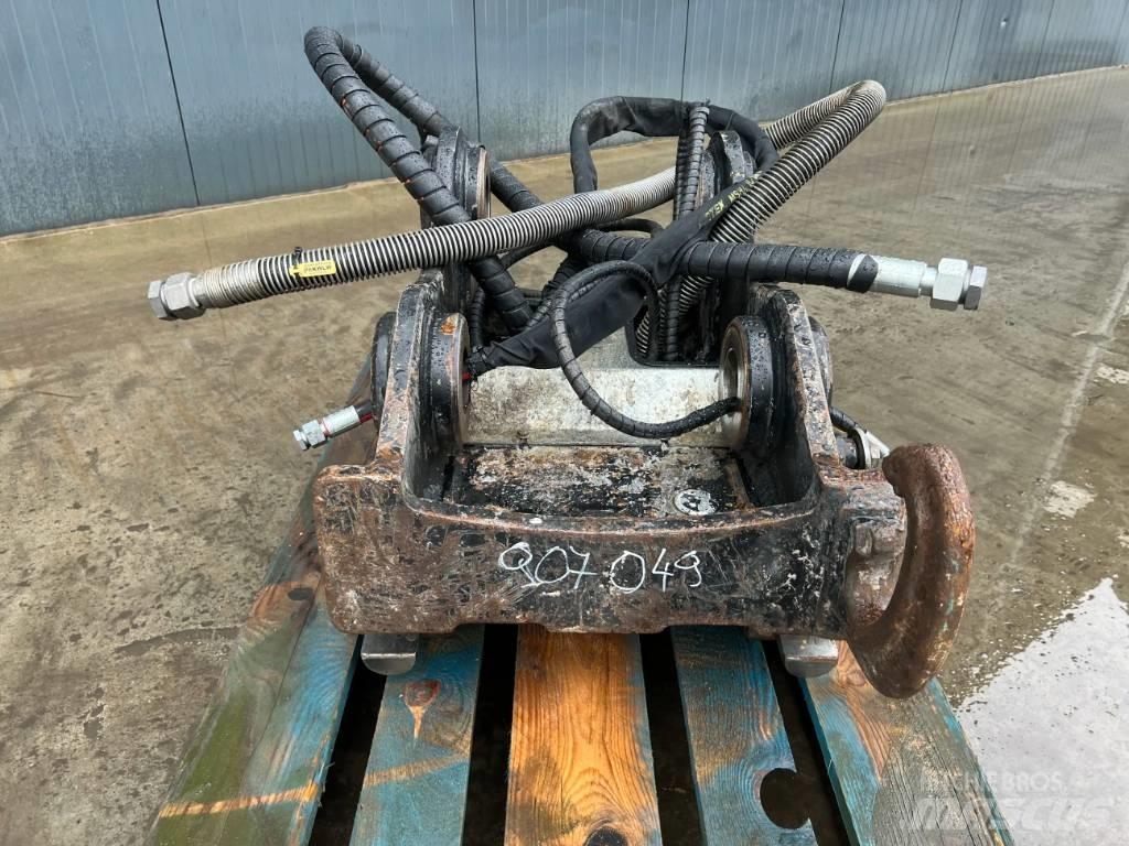 OilQuick OQ80 - M322D 快速連結器