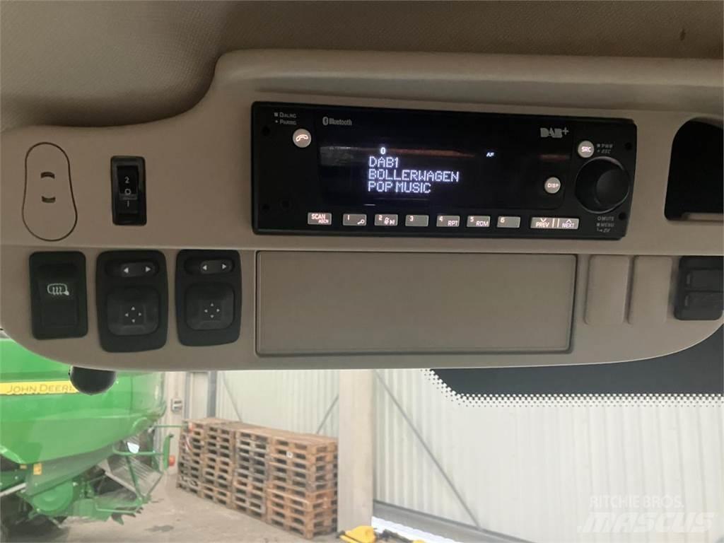John Deere 6R 215 曳引機