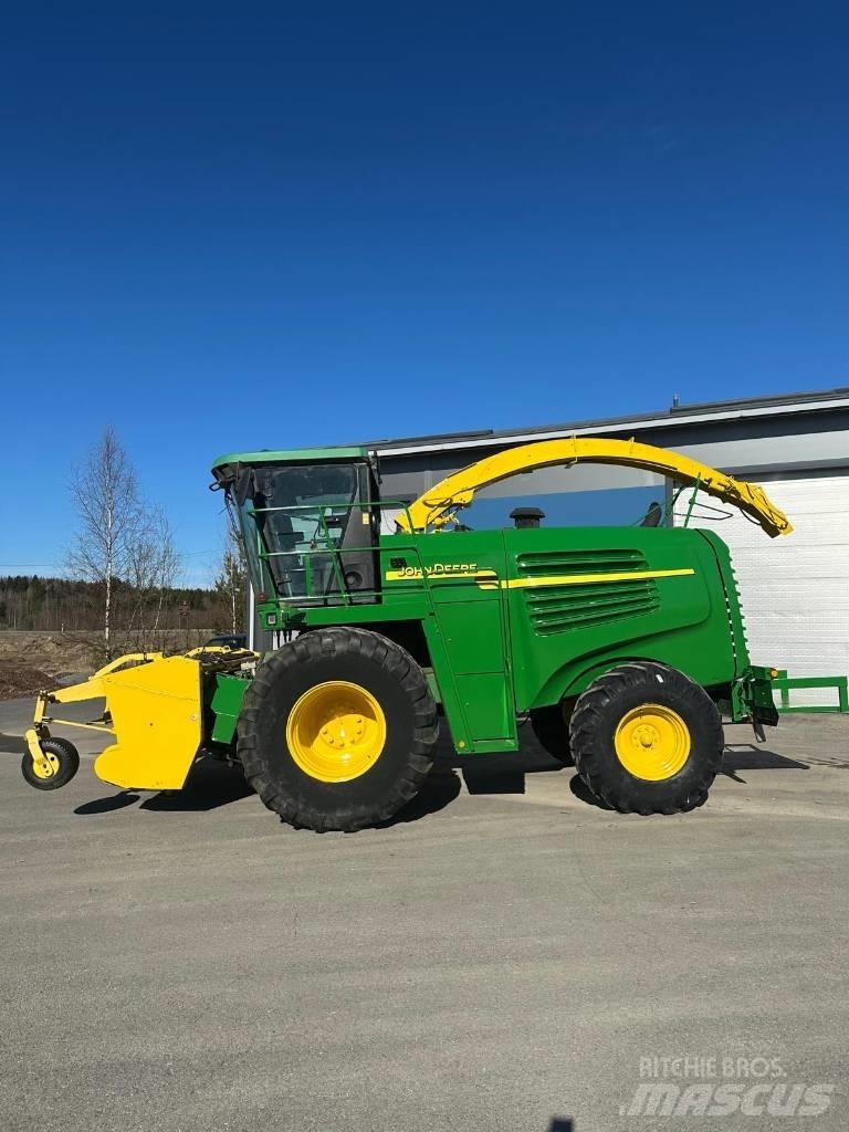 John Deere 7200 自走式飼料採集機