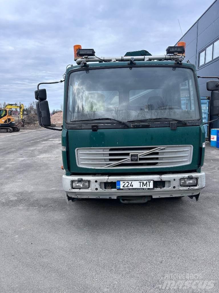 Volvo FL 6 平板 / 絞盤 卡車