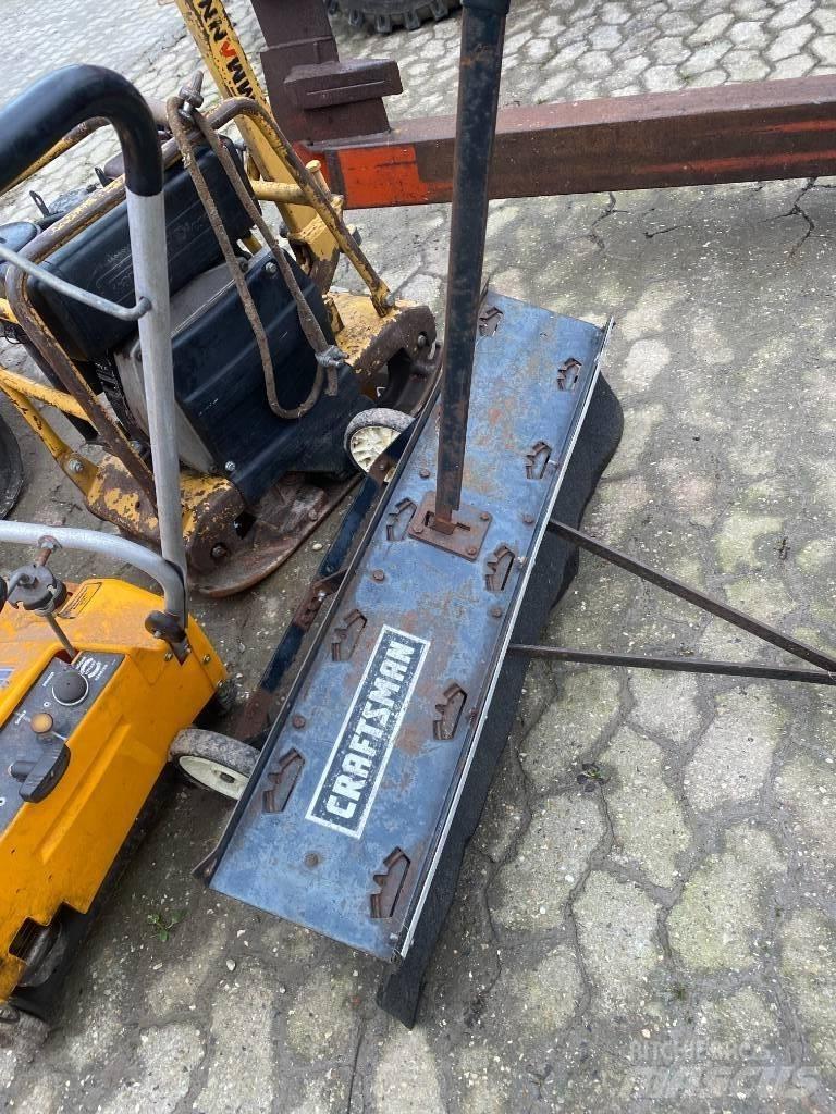  gårdrive lille 其他地面照料機械