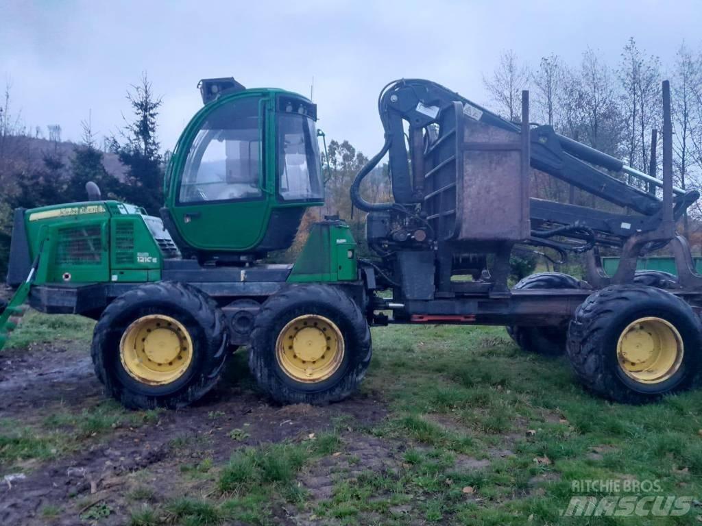 John Deere 1210 E 集運機