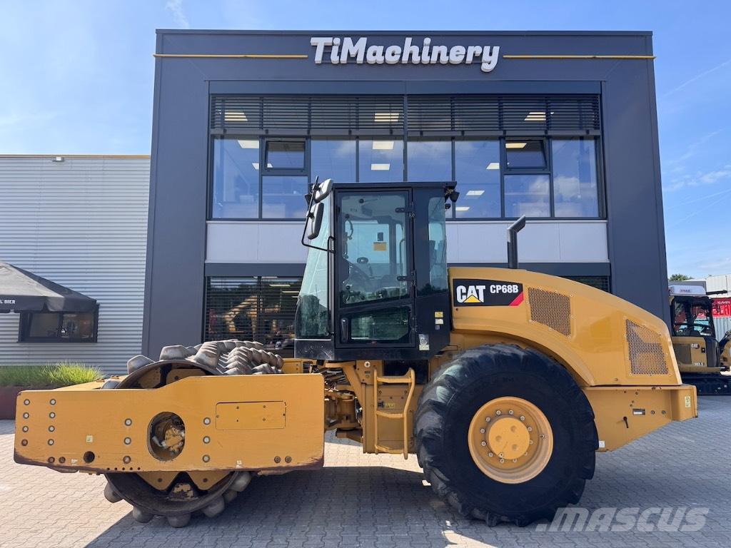 CAT CP 68 B 土壤壓實機
