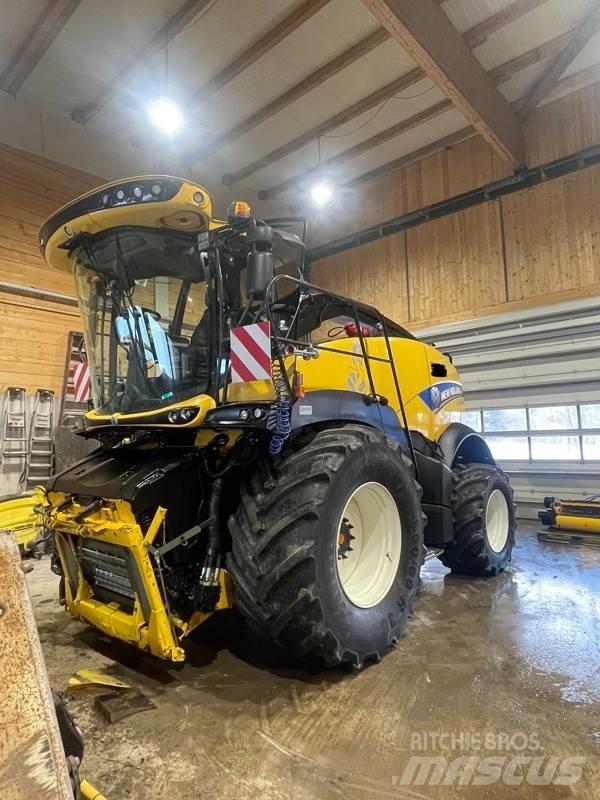 New Holland FR 650 自走式飼料採集機
