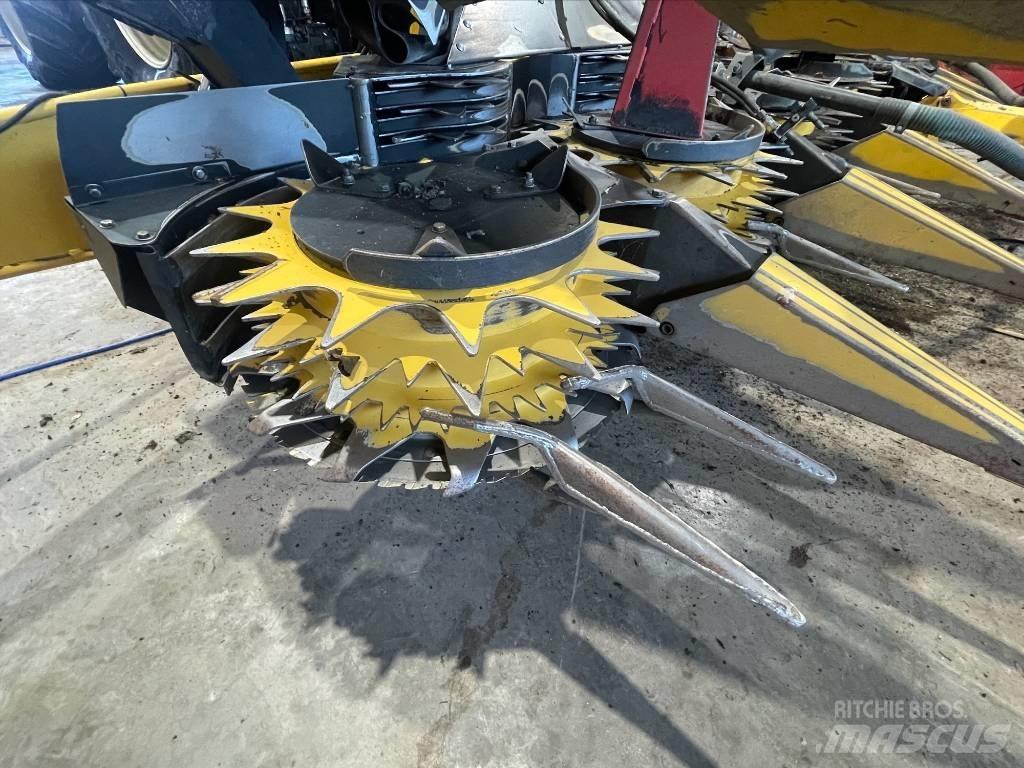 New Holland FR 650 自走式飼料採集機