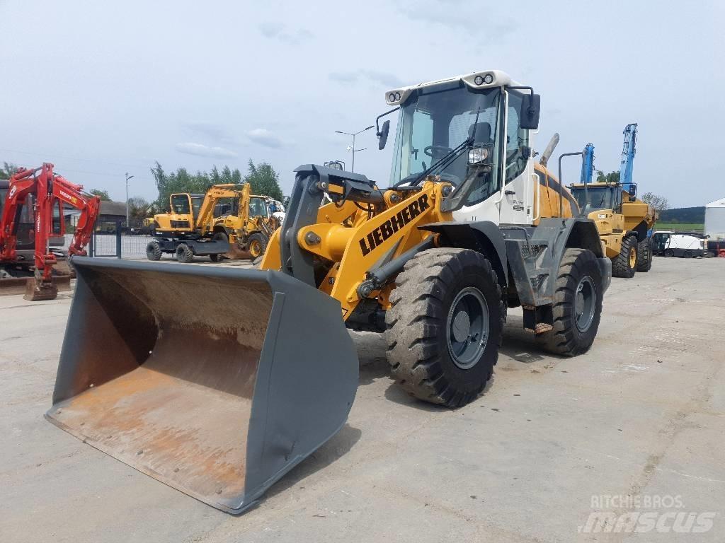 Liebherr L 524 輪胎式裝載機