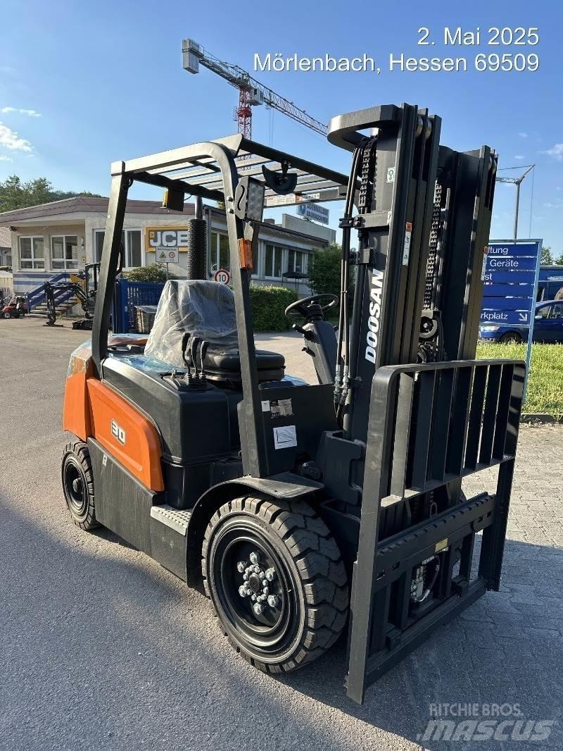 Doosan D30NXP 柴油卡車