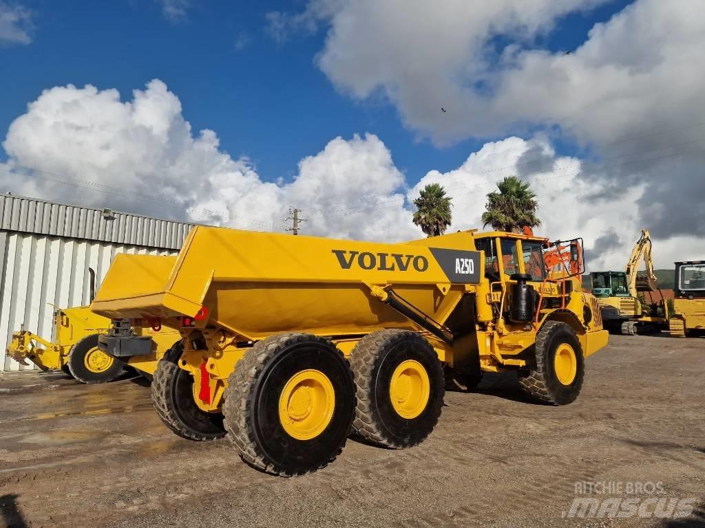 Volvo A 25 D 鉸接式起吊車
