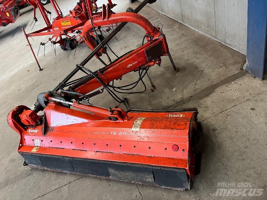 Kuhn TB 211 莖葉去葉機