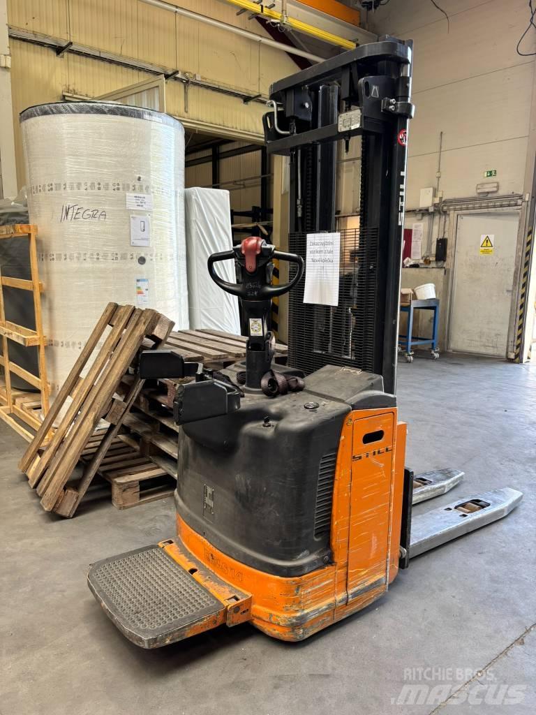 Still EGV-S14 自走式堆積機