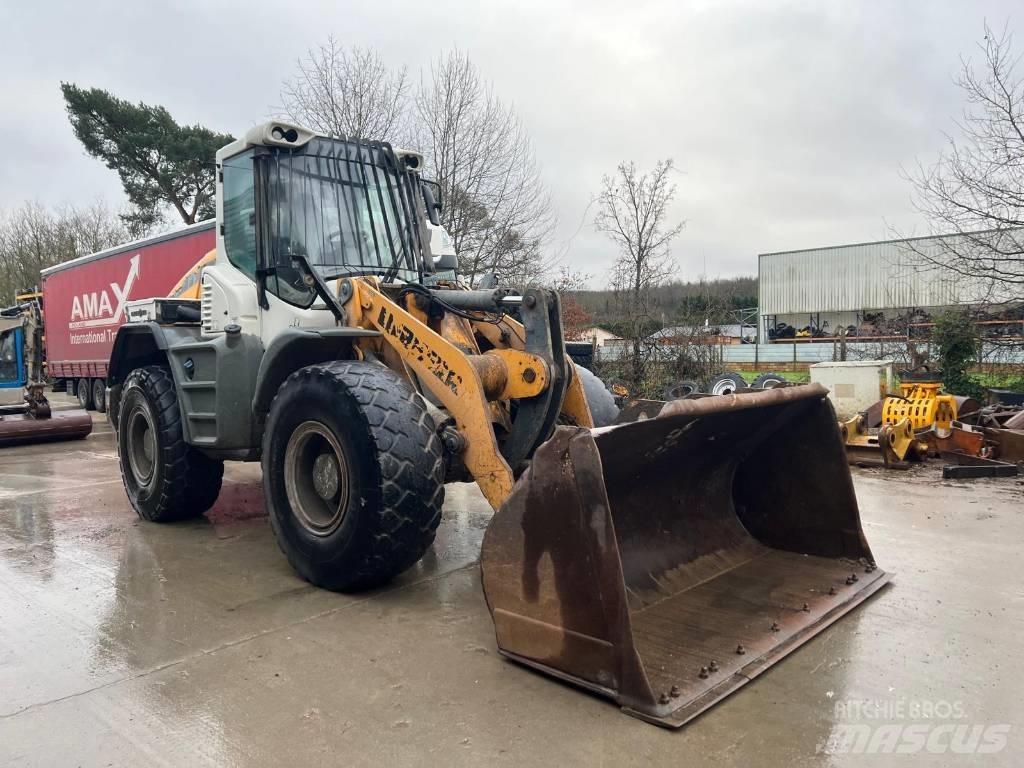 Liebherr 526 輪胎式裝載機