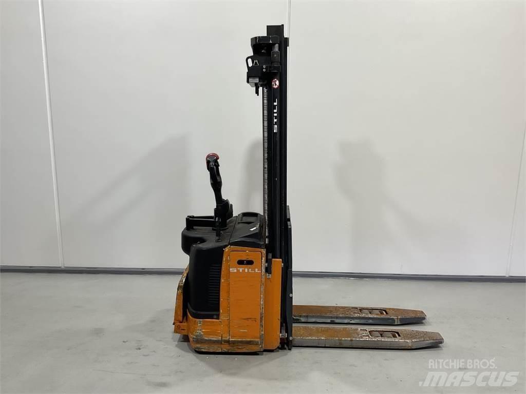 Still EFGV S14 自走式堆積機