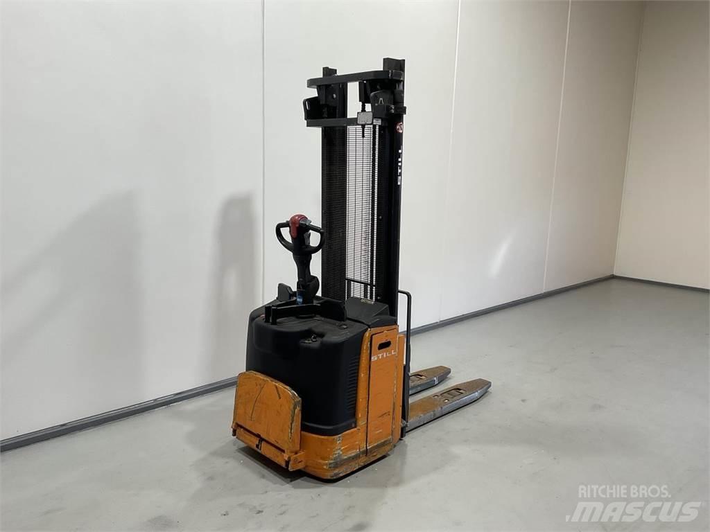 Still EFGV S14 自走式堆積機