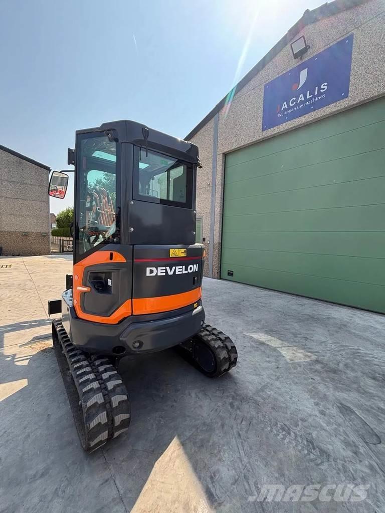 Doosan DX27Z-7 小型挖土機/掘鑿機<7t(小型挖掘機)