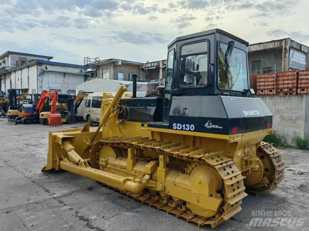 Shantui SD13 履帶推土機