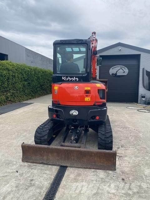 Kubota U 36-4 小型挖土機/掘鑿機<7t(小型挖掘機)