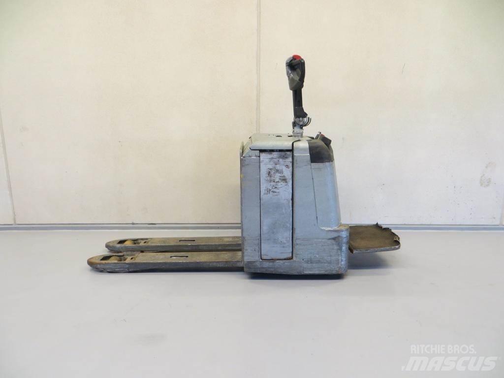 BT LPE240/8 平台型低架升降機