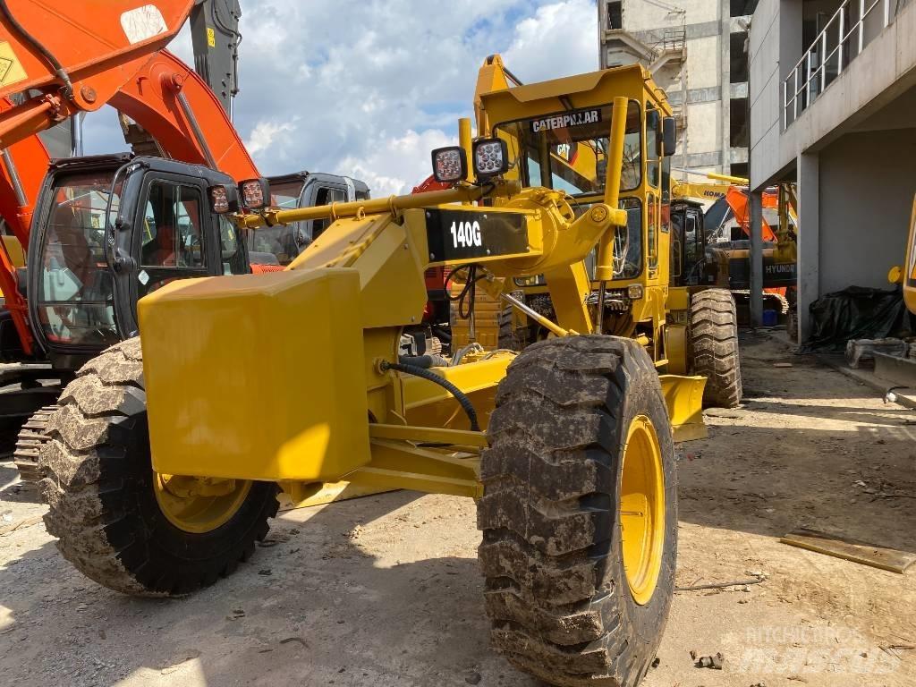 CAT 140 G 平土機