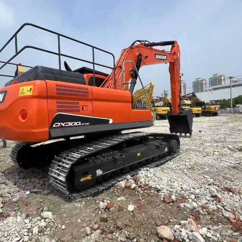 Doosan DX 300 履帶式 挖土機/掘鑿機/挖掘機